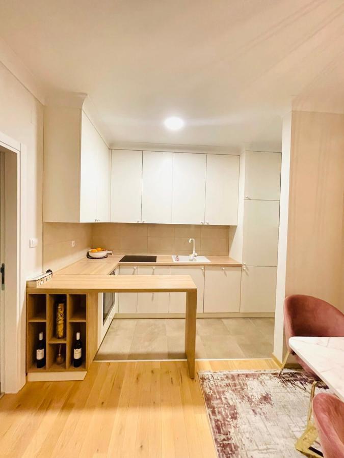 Apartmán Stan Na Dan "Apartman Purple" Banja Luka Exteriér fotografie