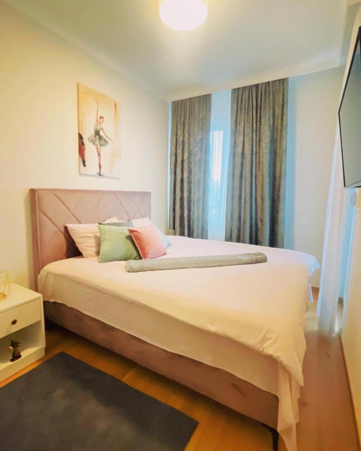 Apartmán Stan Na Dan "Apartman Purple" Banja Luka Exteriér fotografie